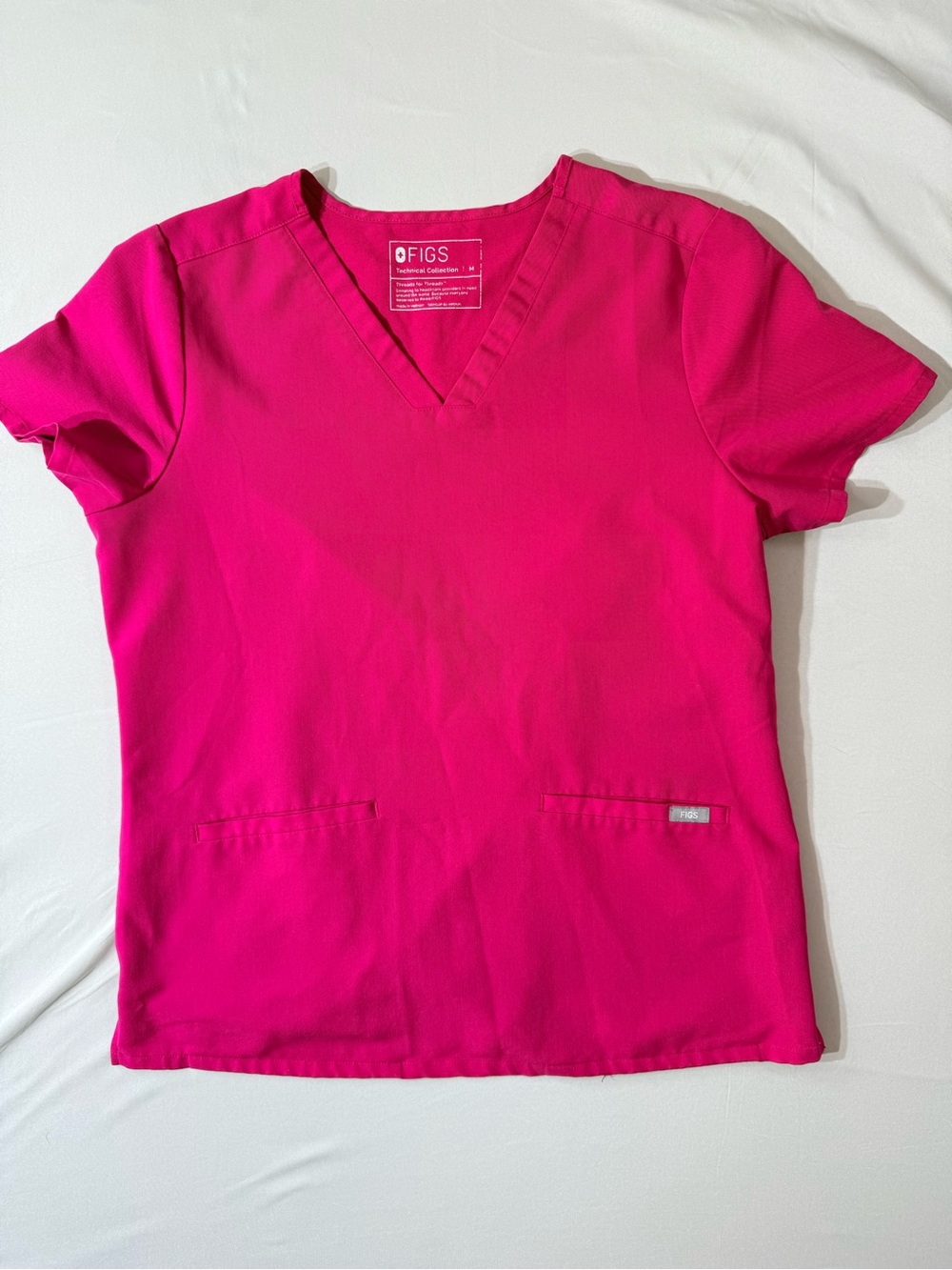 FIGS Women's Casma 3-pocket Short Sleeve V-Neck Top in Pink